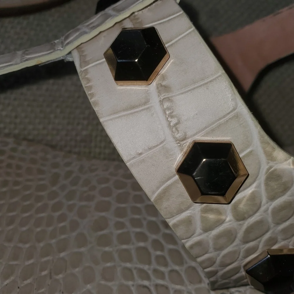 Vince Camuto sandals - Picture 3 of 5